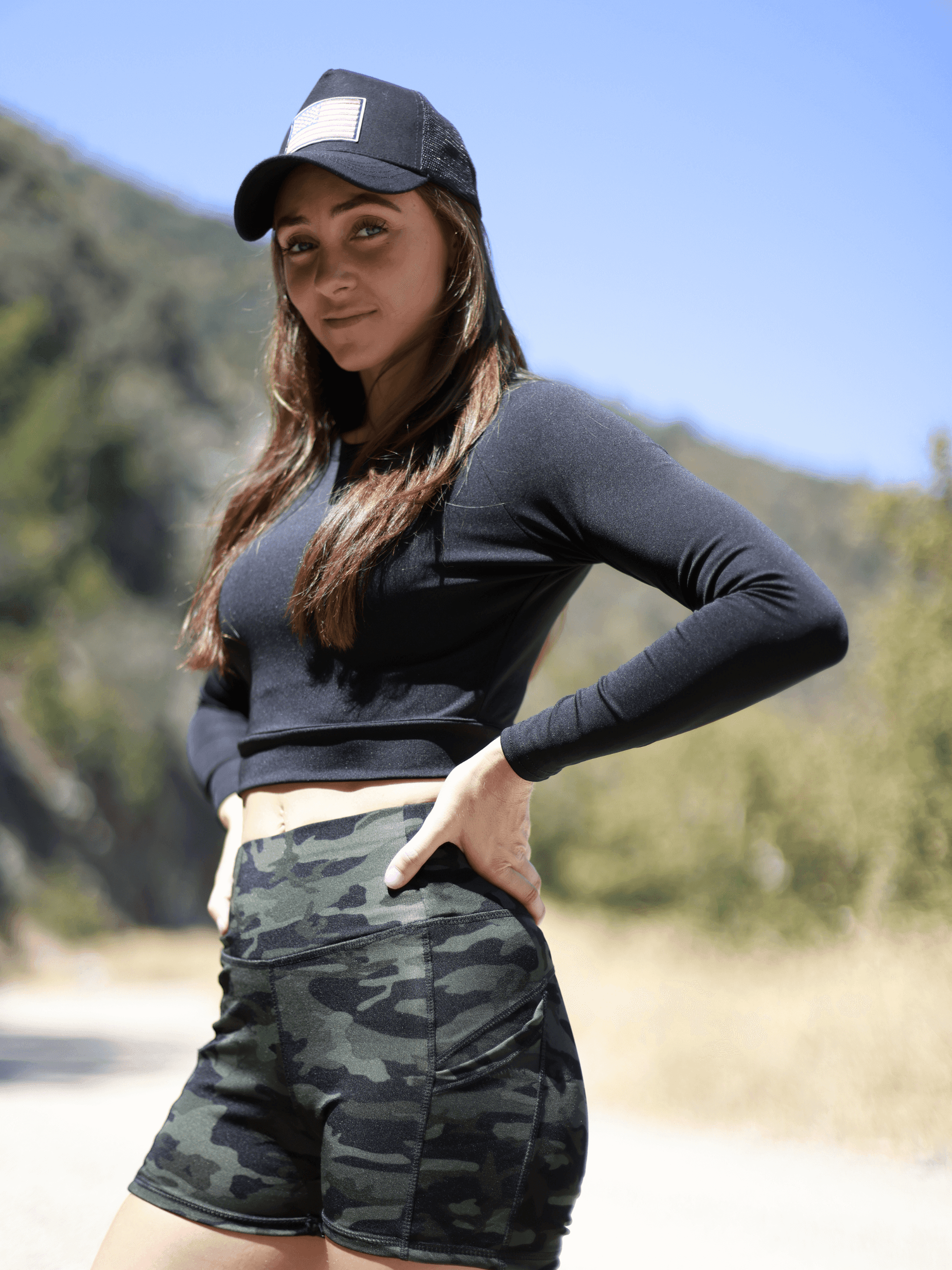 Long-Sleeve Crop Top - Outdoorsavage