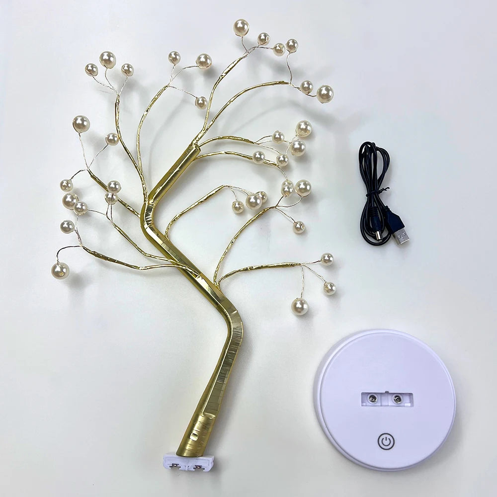 Das 36/108Leds Tabletop Tree Lamp ist eine dekorative LED-Lichtquelle, die eine stimmungsvolle Atmosphäre in Ihrem Zuhause schafft. Mit RGB-Farbwechseloptionen eignet sich diese Lampe perfekt für Partys, Halloween, Weihnachten und die allgemeine Wohnkultur. Lassen Sie sich von diesem stilvollen und vielseitigen Nachtlicht verzaubern.